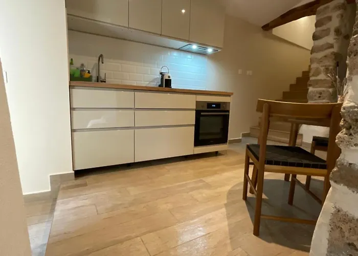 Zofia Appartements - Appartement Avec Cour Privee #1